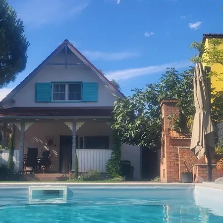 Lejlighed Private With Own Pool And Huge Garden, 150m To Longest Free At Balaton