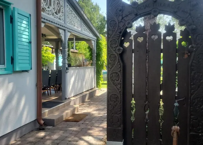 Private With Own Pool And Huge Garden, 150m To Longest Free At Balaton Zamárdi